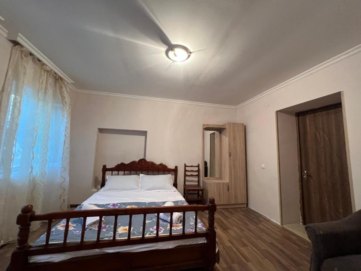 Cozy Apartment In The Centre Of 쿠타이시 외부 사진