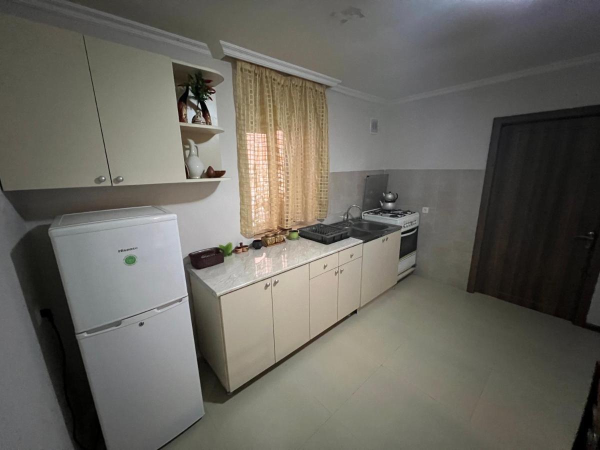 Cozy Apartment In The Centre Of 쿠타이시 외부 사진